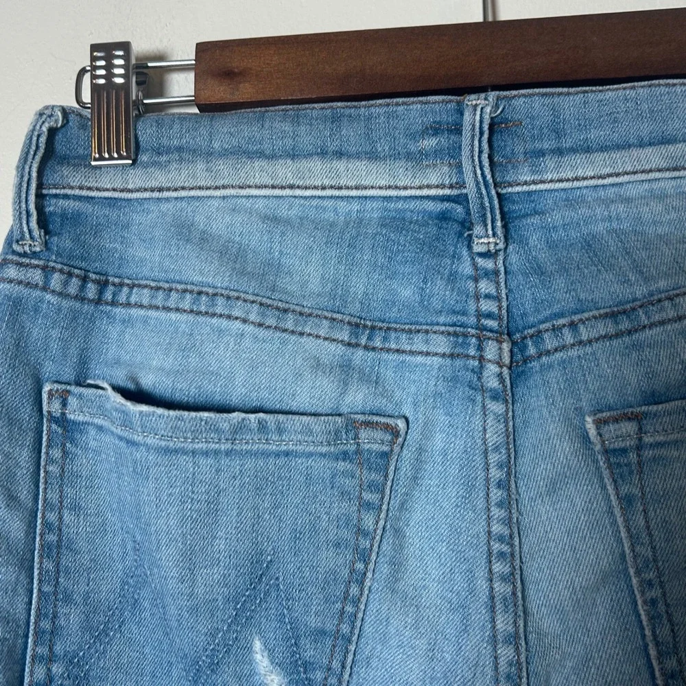 MOTHER Insider Crop Step Fray Jeans WomenSize 26 Light Wash Distressed High Rise